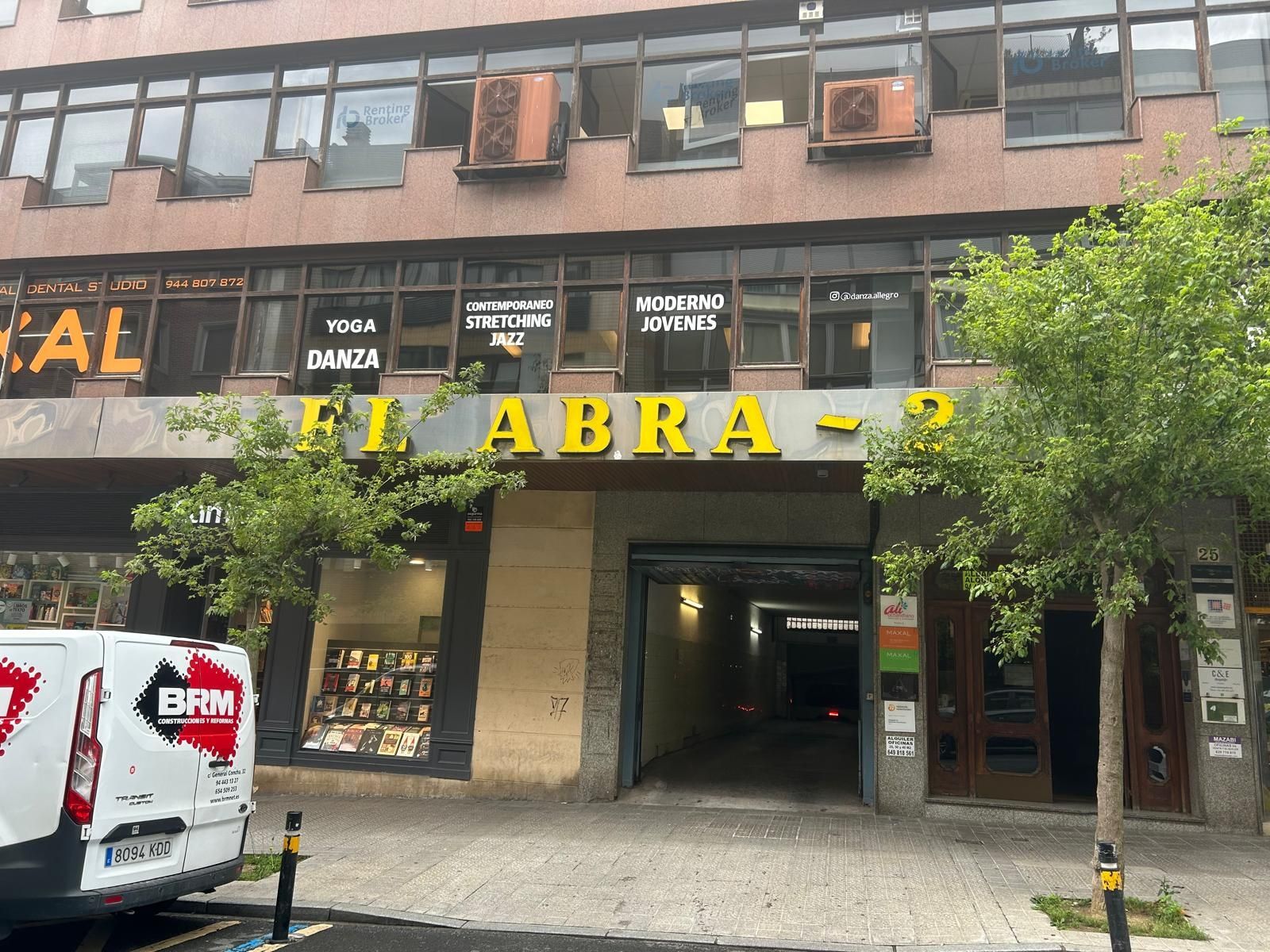 Vista exterior de Garatge de lloguer en Getxo 