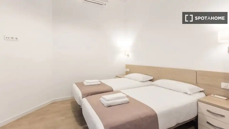 Habitación de Piso de alquiler en Barcelona con Aire acondicionado, Calefacción y Amueblado