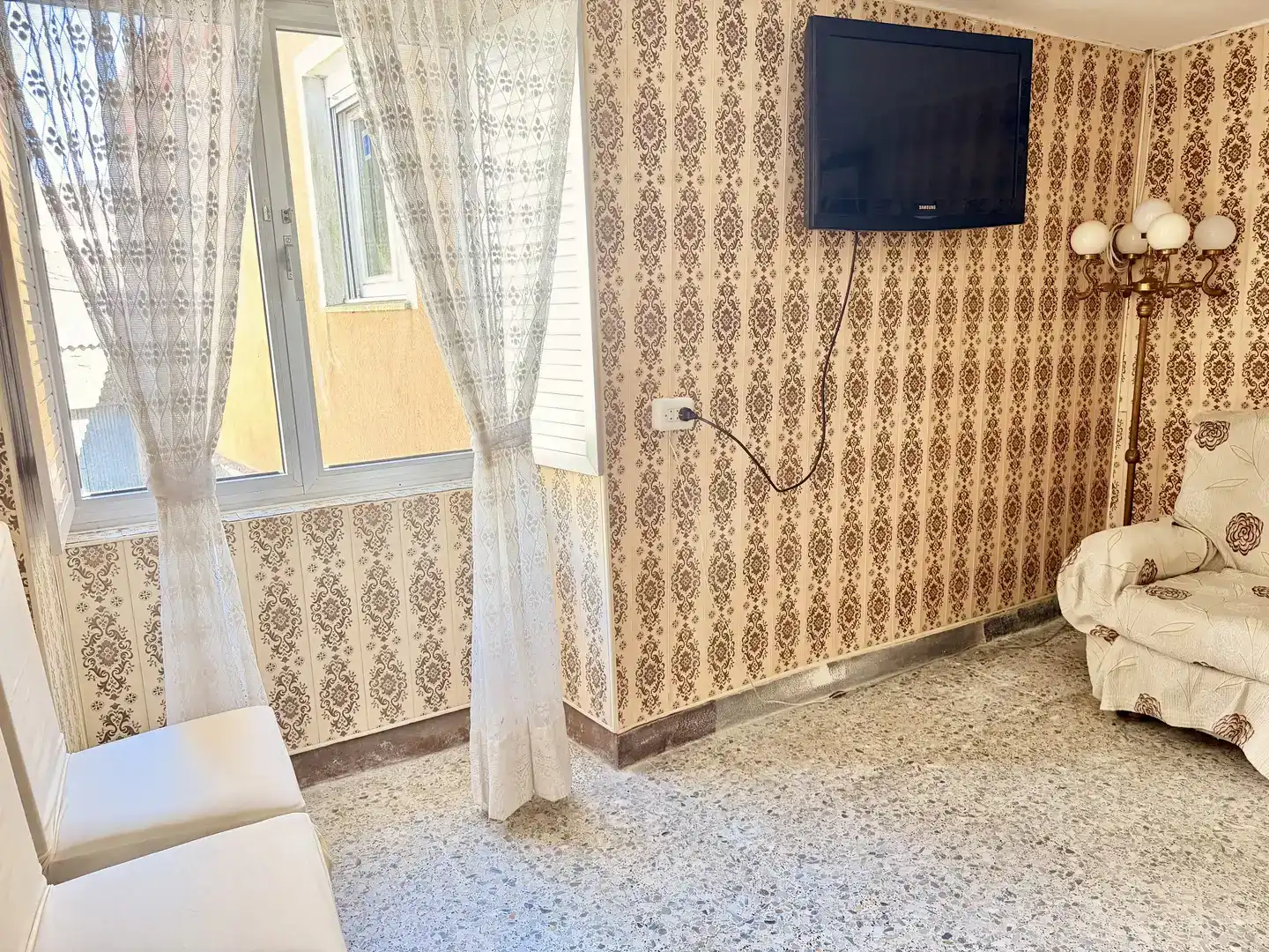 Living room of Houses for sale in Cee  with Storage room and Furnished