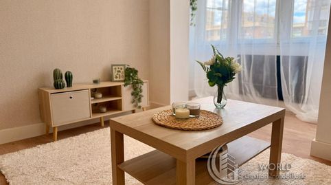 Foto 3 de Piso en venta en Avenida del Marqués de Corbera, Ventas, Madrid Capital