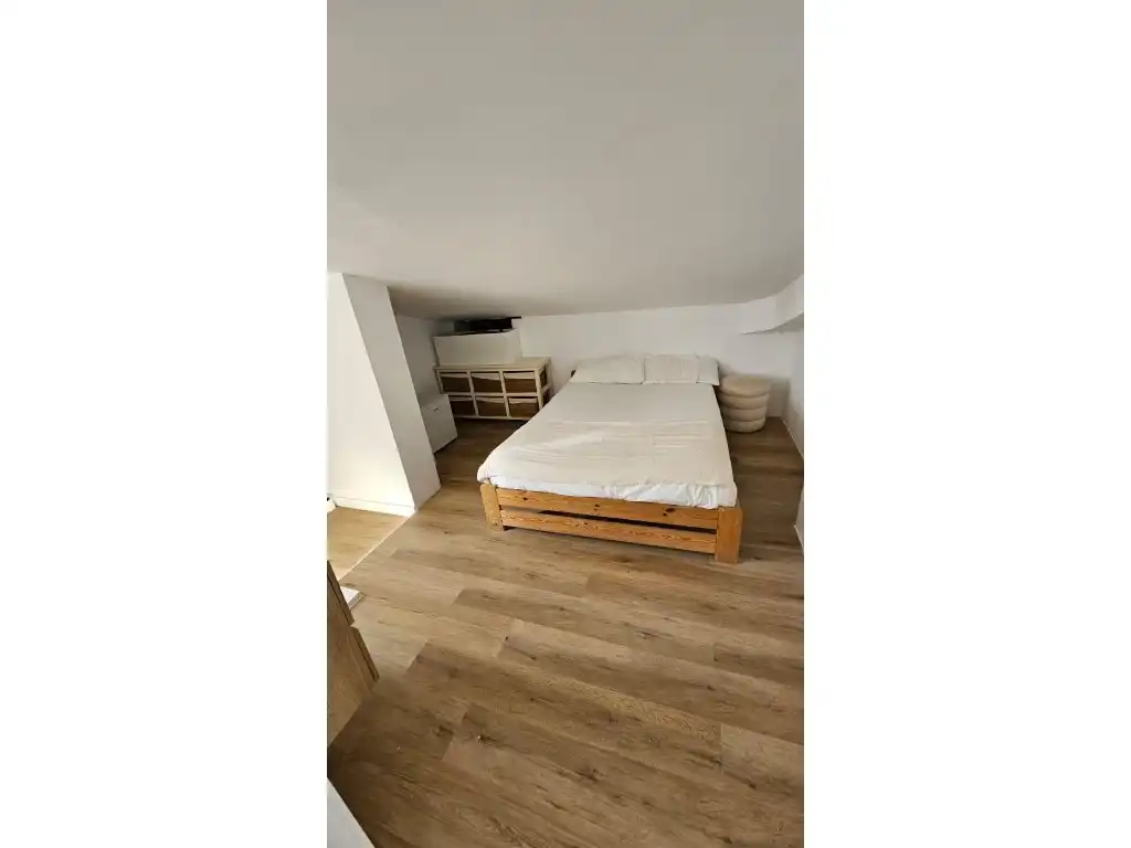 Schlafzimmer von Dachboden zum Verkauf in Madrid