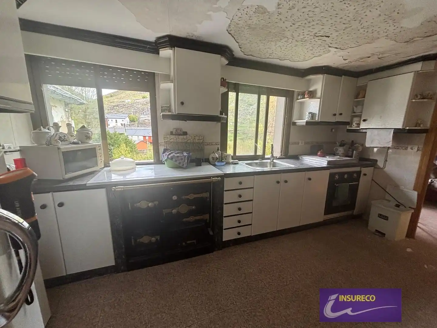 Cocina de Casa o chalet en venta en Cabrillanes con Calefacción, Jardín privado y Trastero