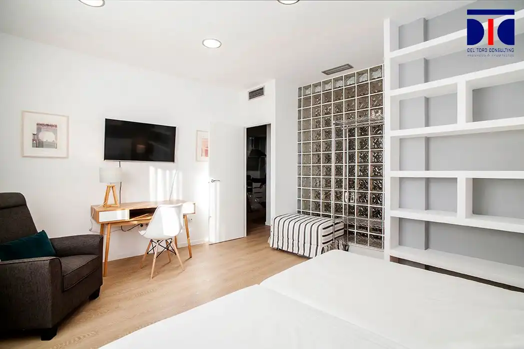 Schlafzimmer von Wohnung zur Miete in Sevilla mit Klimaanlage, Heizung und Parkett