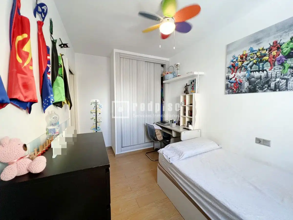 Schlafzimmer von Haus oder Chalet zum Verkauf in Málaga mit Klimaanlage und Terrasse
