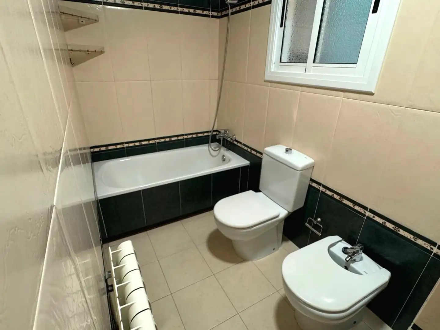 Baño de Piso en venta en Molins de Rei con Aire acondicionado, Calefacción y Parquet