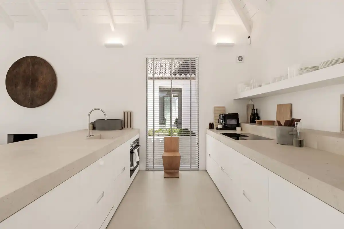 Cuina de Casa o xalet en venda en Estepona amb Aire condicionat, Jardí privat i Terrassa