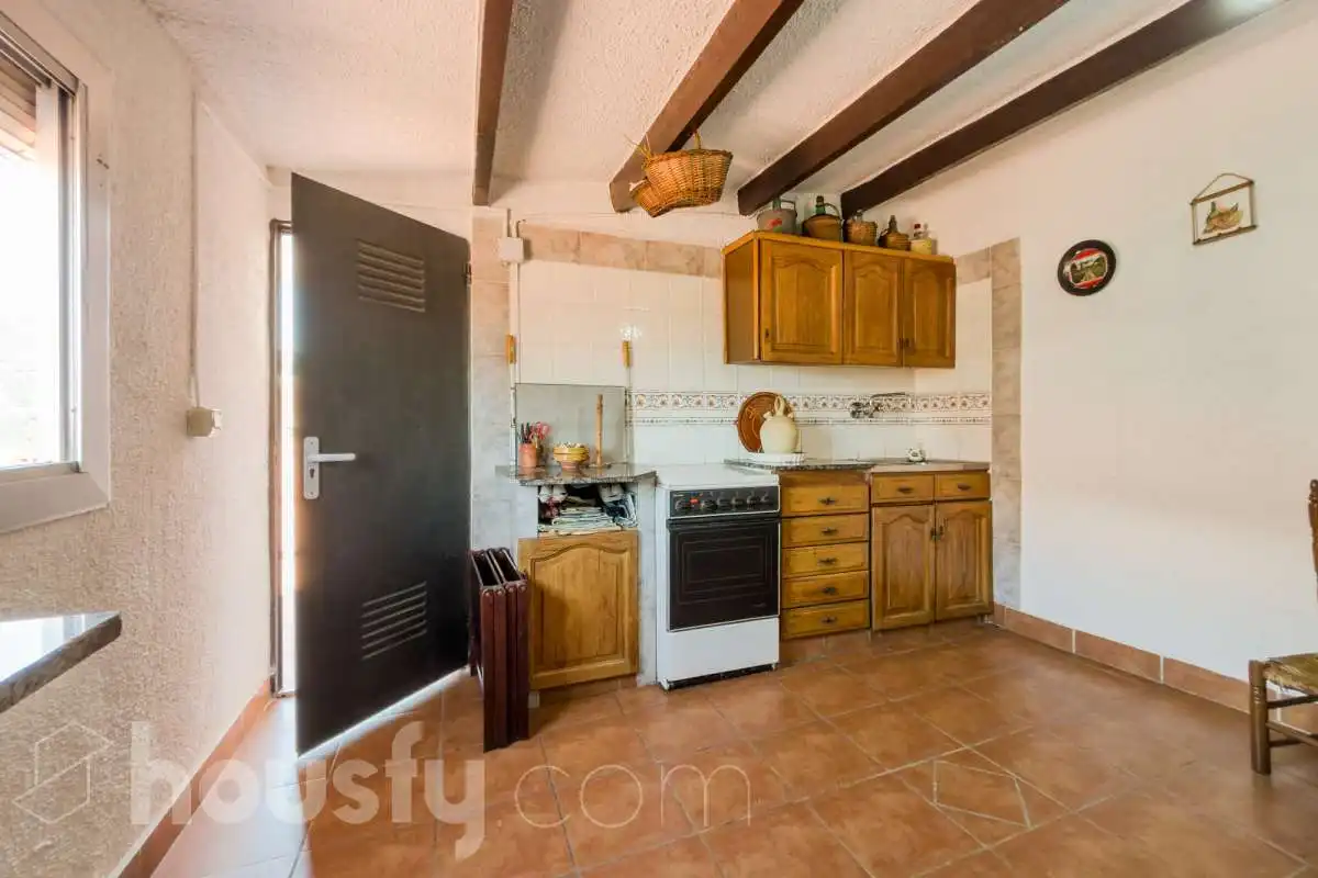 Kitchen of Houses for sale in Santa Coloma de Gramenet  with Air Conditioner, Heating and Private garden