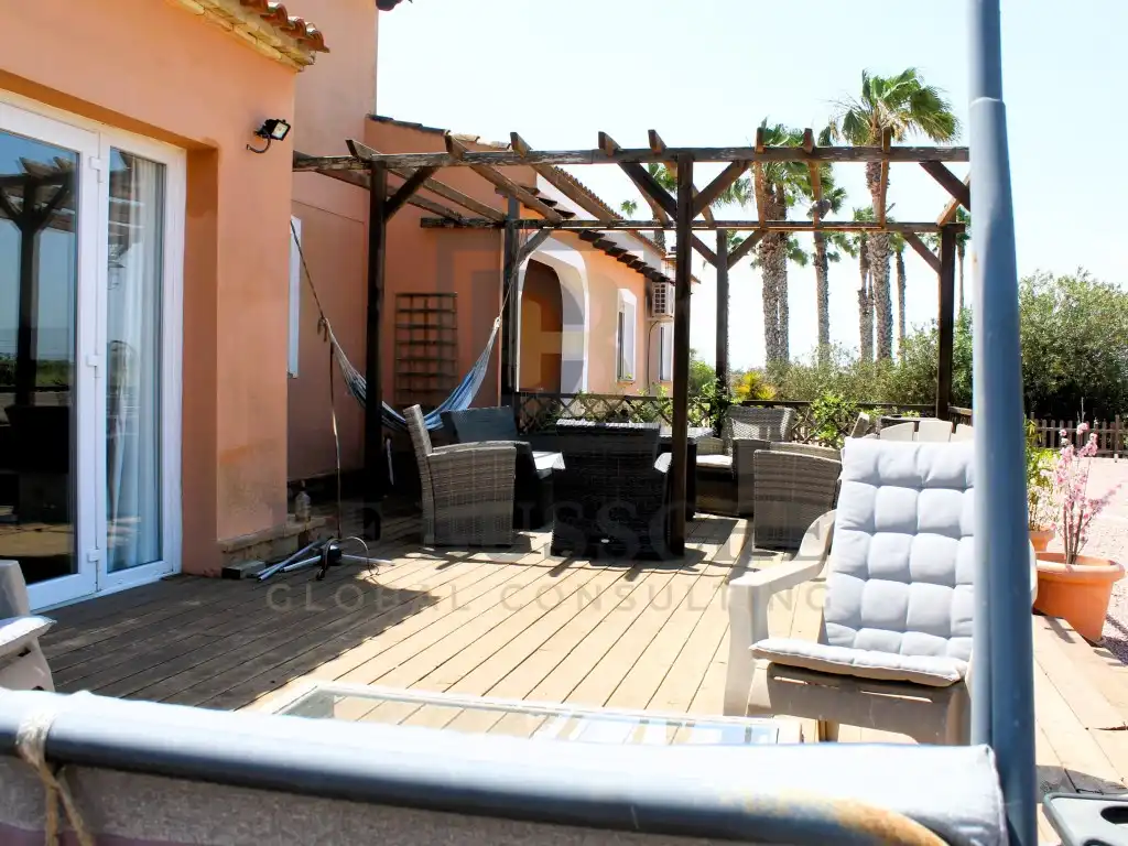 Terrassa de Casa o xalet en venda en Dolores