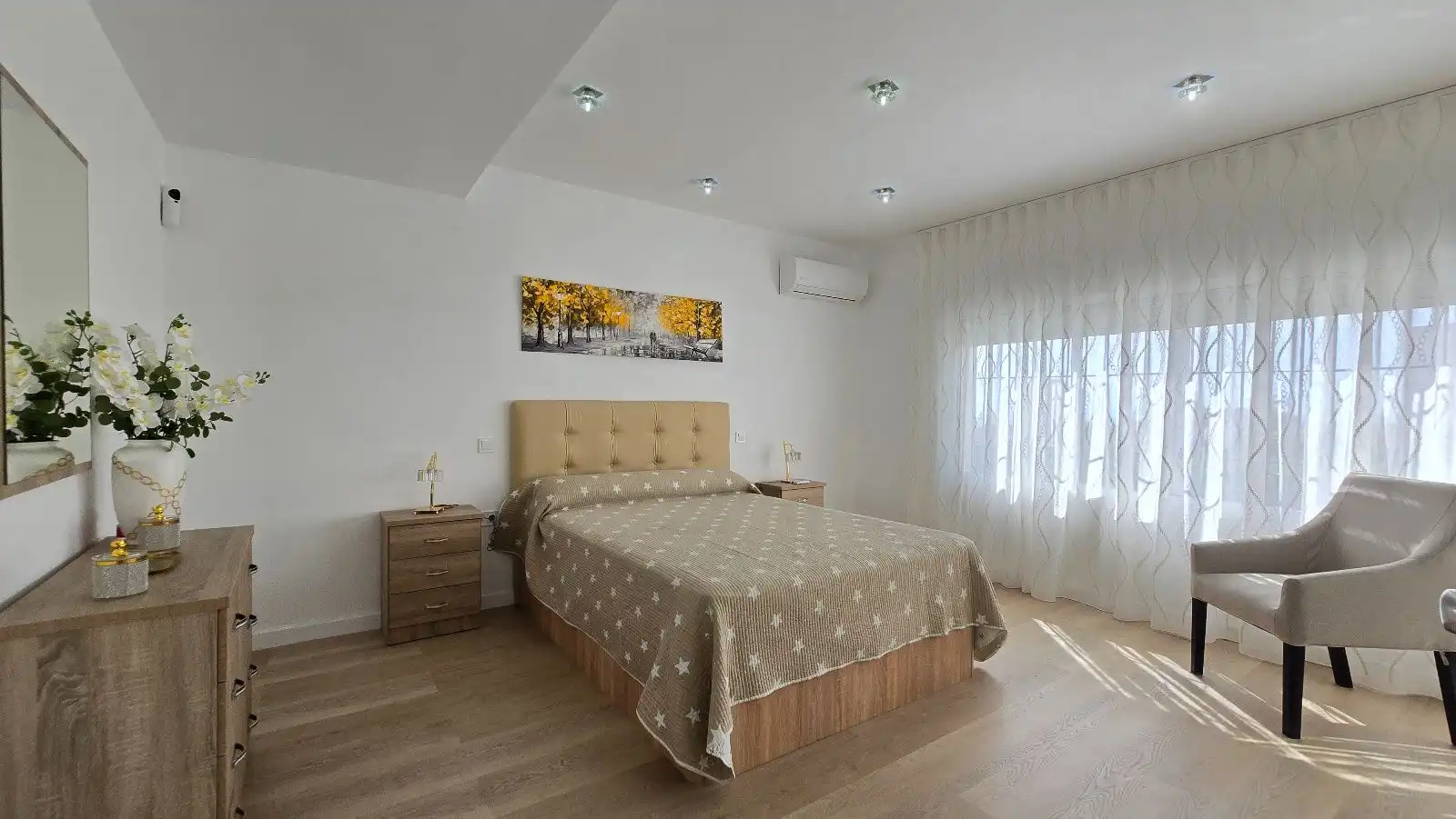 Dormitori de Casa o xalet en venda en Torremolinos amb Aire condicionat, Terrassa i Traster