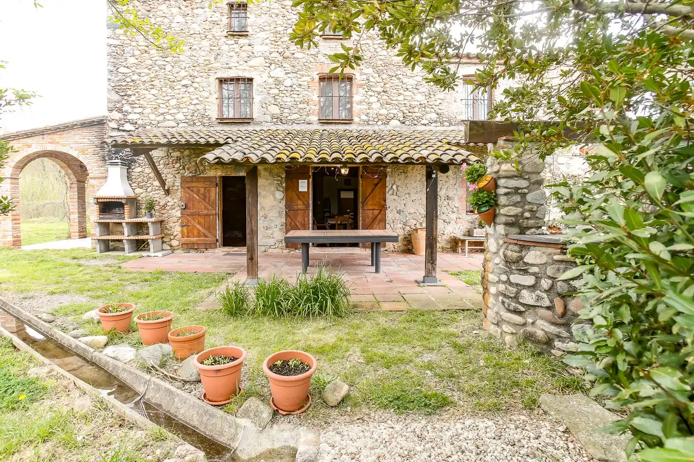 Vista exterior de Finca rústica en venda en La Cellera de Ter amb Jardí privat i Terrassa