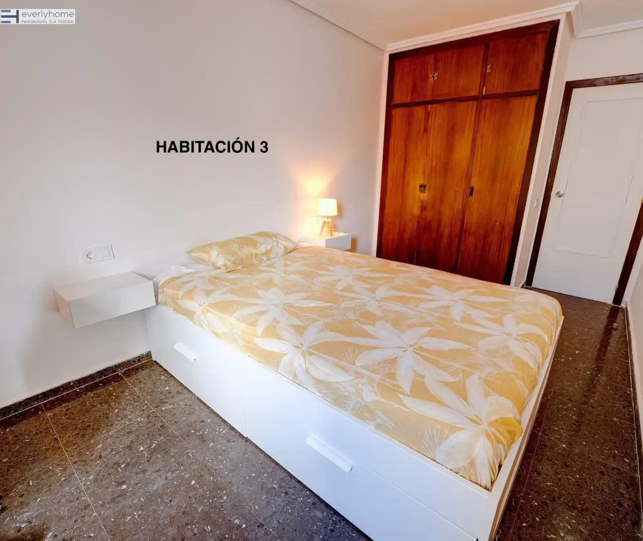Habitación de Piso para compartir en Valencia con Terraza, Amueblado y Balcón
