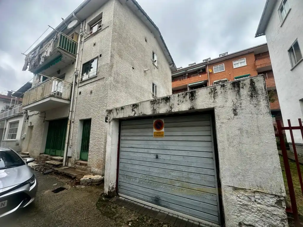 Ground floor for sale in Villalba Estación