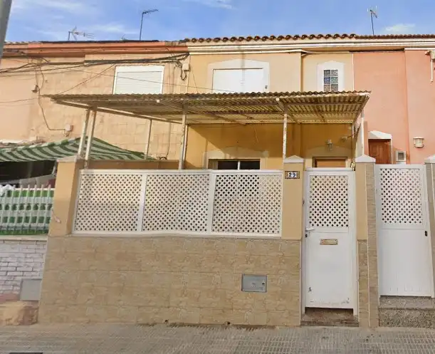 Villa zum Verkauf in C/ Alcalde Guardia Miro