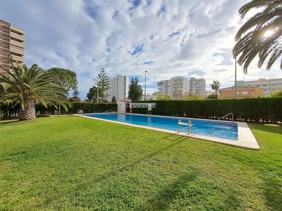 Schwimmbecken von Wohnungen zum Verkauf in Benicasim / Benicàssim mit Terrasse, Abstellraum und Gemeinschaftspool