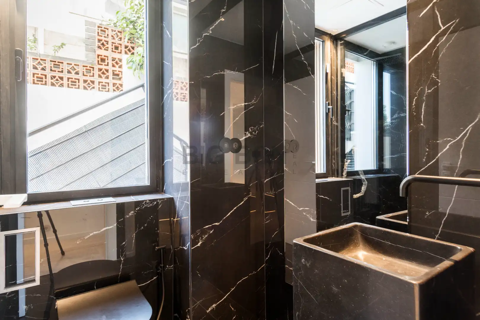 Bathroom of Houses for rent in Castelldefels  with Air Conditioner, Heating and Private garden