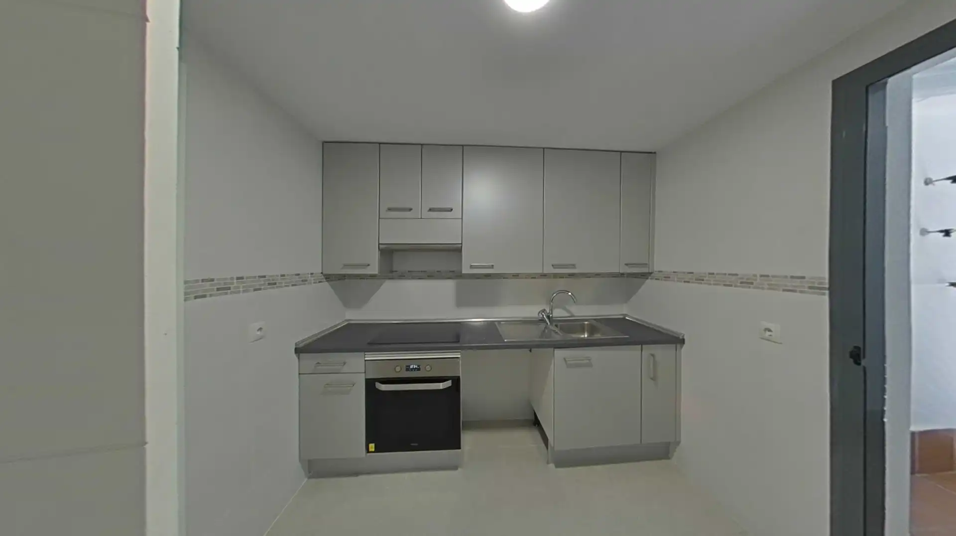 Kitchen of Flat for sale in Madrid  with Air Conditioner, Heating and Parquet flooring