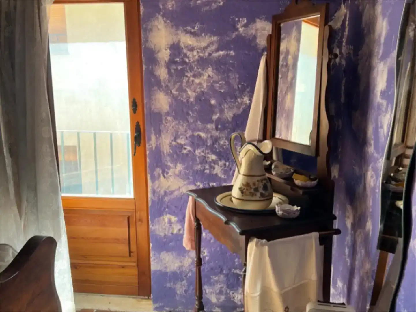 Dormitori de Casa adosada en venda en Belmonte de San José amb Parquet, Traster i Moblat