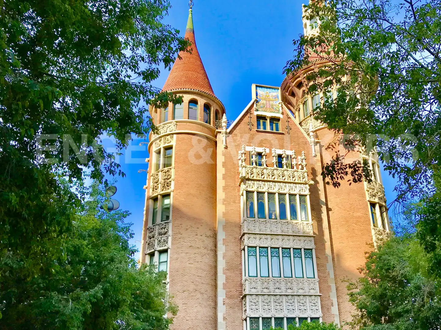 Vista exterior de Local en venta en Barcelona