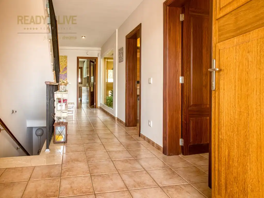 Einfamilien-Reihenhaus zum Verkauf in Alcúdia mit Klimaanlage, Privatgarten und Terrasse