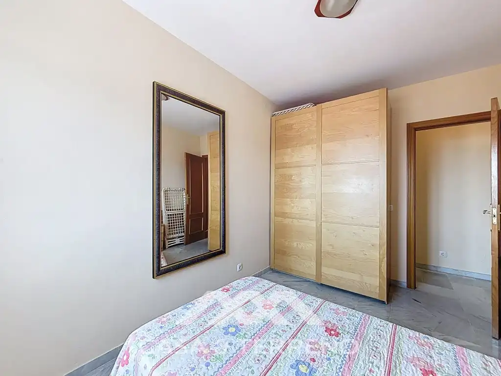 Schlafzimmer von Dachboden zum Verkauf in Algarrobo mit Klimaanlage, Terrasse und Balkon