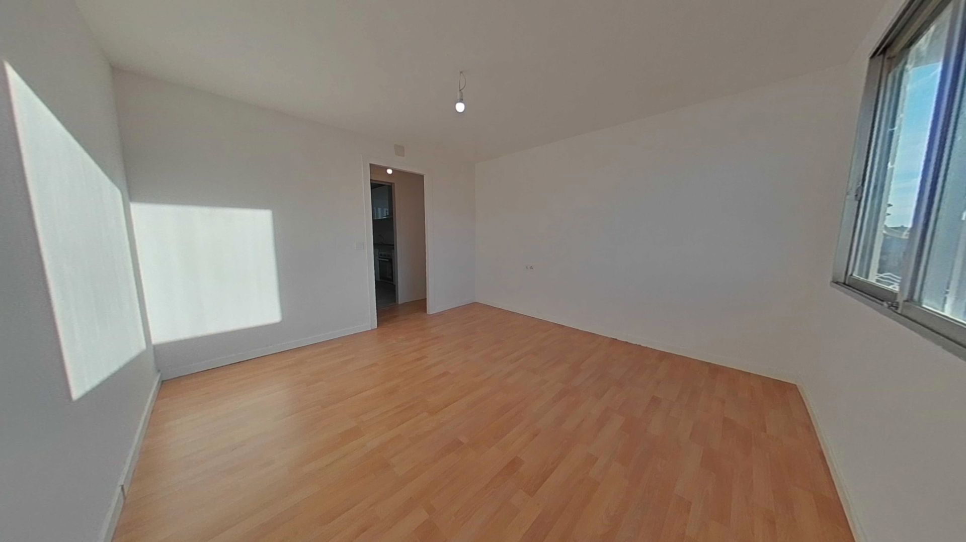 Sala de estar de Piso en venta en L'Hospitalet de Llobregat con Parquet