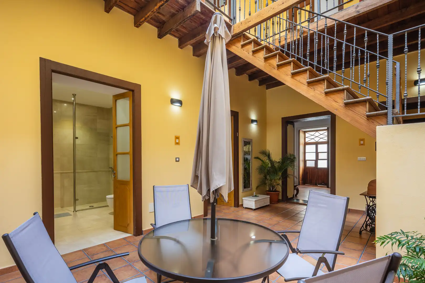 Casa adosada en venda en Santa María de Guía de Gran Canaria amb Terrassa, Moblat i Balcó