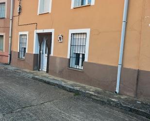 Exterior view of House or chalet for sale in San Miguel del Valle  with Heating, Private garden and Furnished