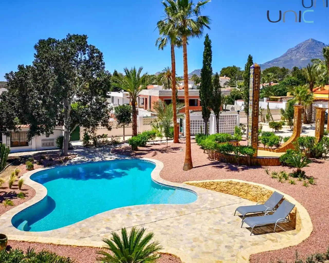 Swimming pool of Houses for sale in L'Alfàs del Pi  with Private garden, Terrace and Swimming Pool