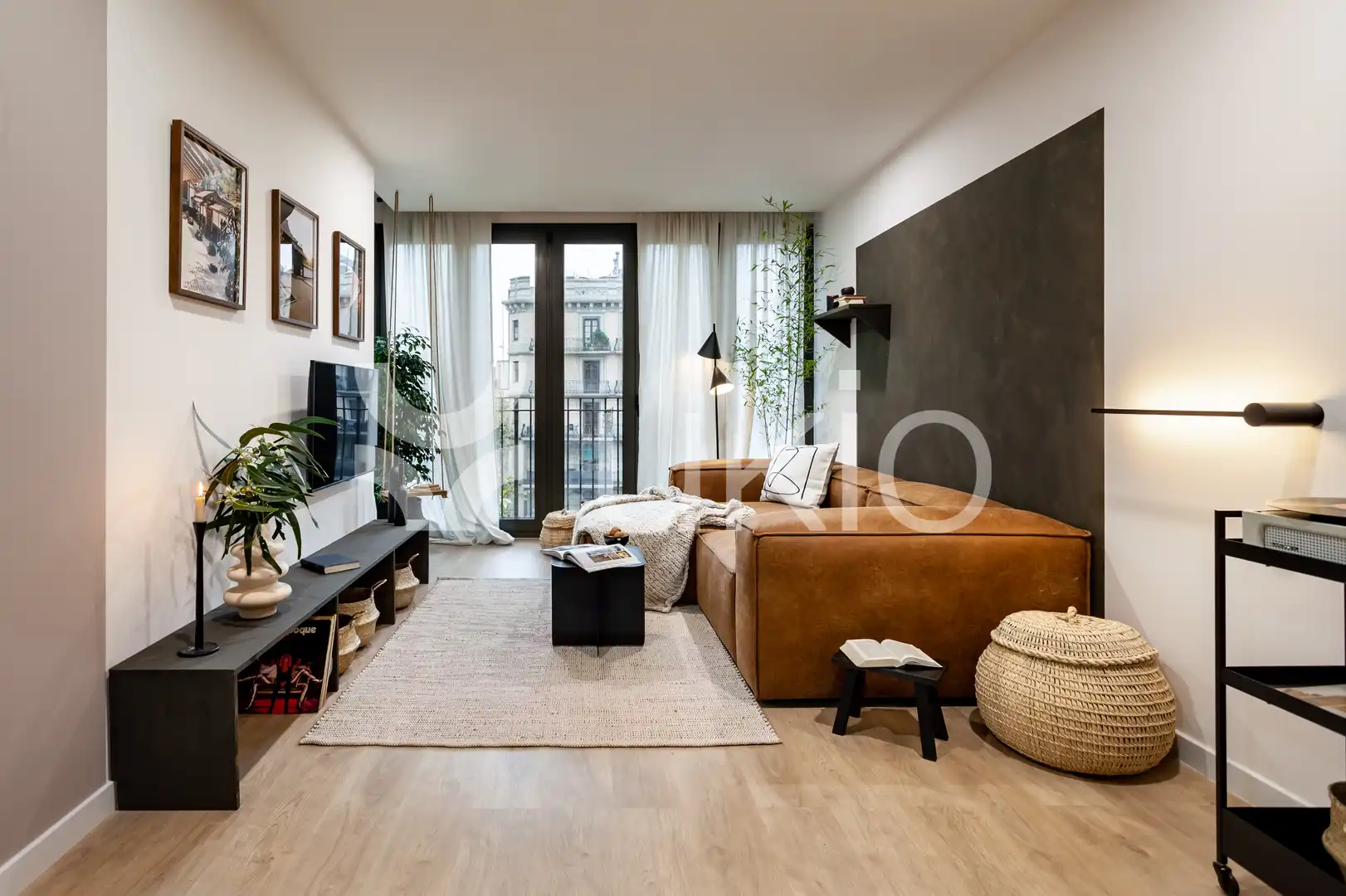 Apartment with terrace to rent in Carrer de València, imagen 2