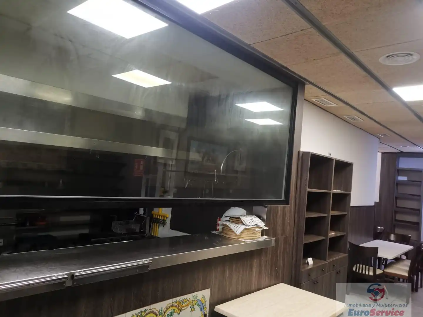 Local en venta en Valencia con Aire acondicionado y Amueblado