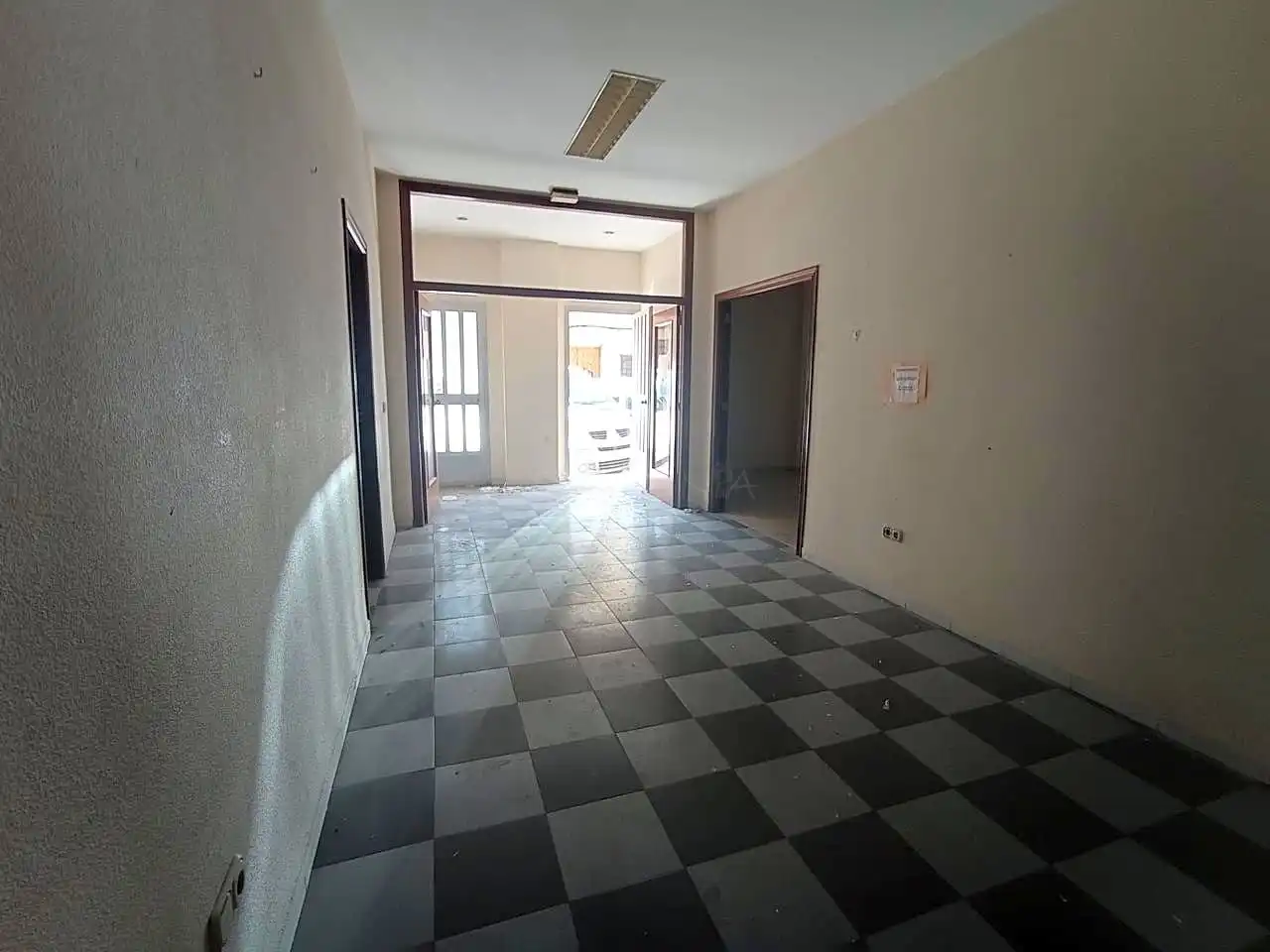 Local comercial de lloguer a Pintor Sorolla, imagen 4