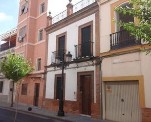 Vista exterior de Casa o xalet en venda en San Juan de Aznalfarache amb Terrassa