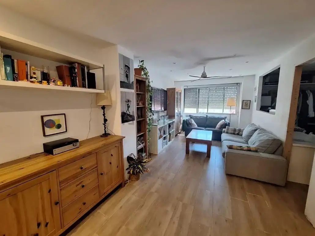 Sala d'estar de Pis en venda en Burjassot amb Aire condicionat, Parquet i Terrassa