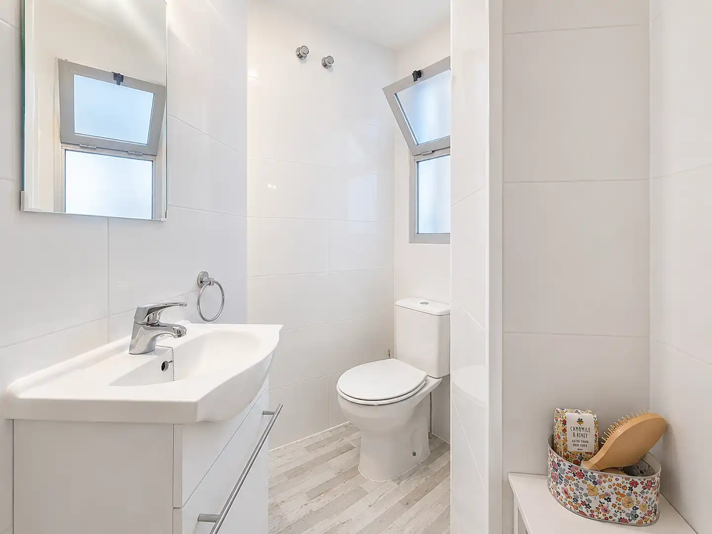 Baño de Casa adosada en venta en Estepona con Jardín privado, Terraza y Piscina