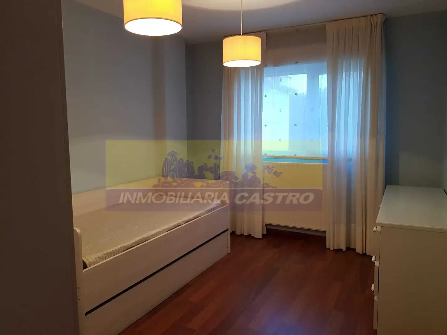 Schlafzimmer von Wohnung zur Miete in Castro-Urdiales mit Möbliert