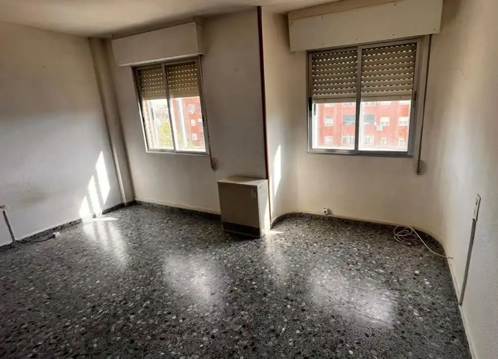 Schlafzimmer von Wohnung zum Verkauf in Villarrobledo mit Balkon