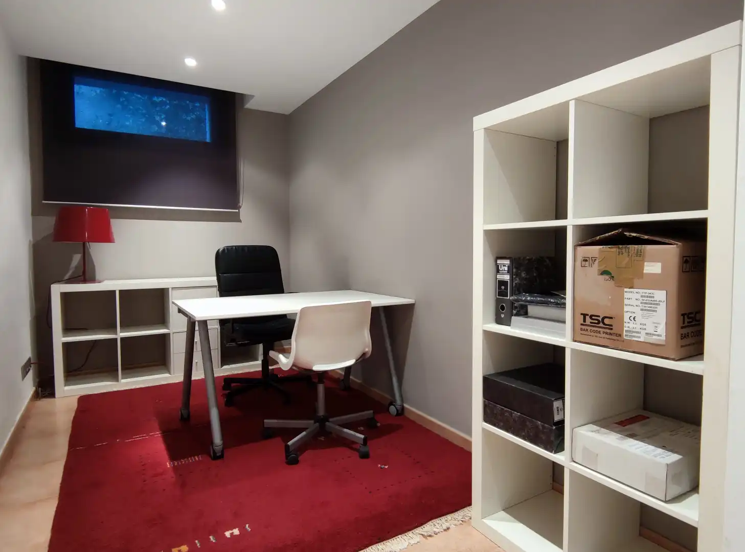 Büro zur Miete in Tiana mit Möbliert