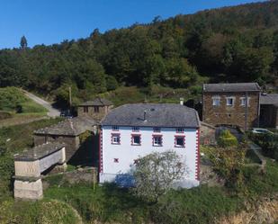 Vista exterior de Casa o xalet en venda en Taramundi amb Terrassa i Moblat