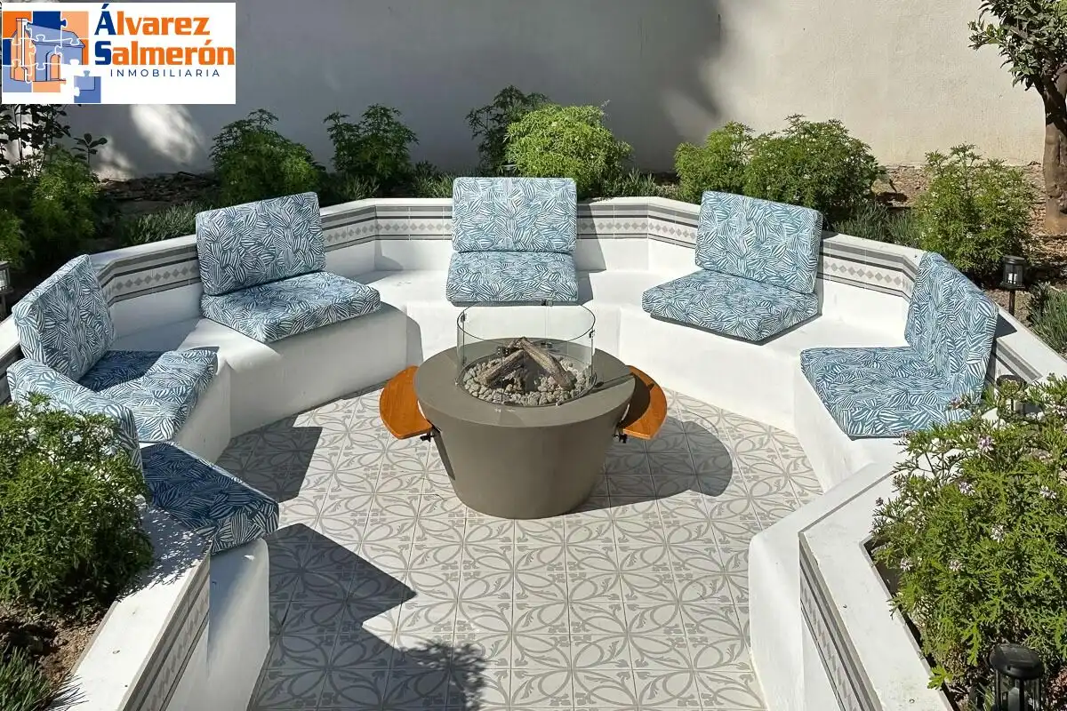 Terrassa de Casa o xalet en venda en Granada amb Aire condicionat, Jardí privat i Terrassa