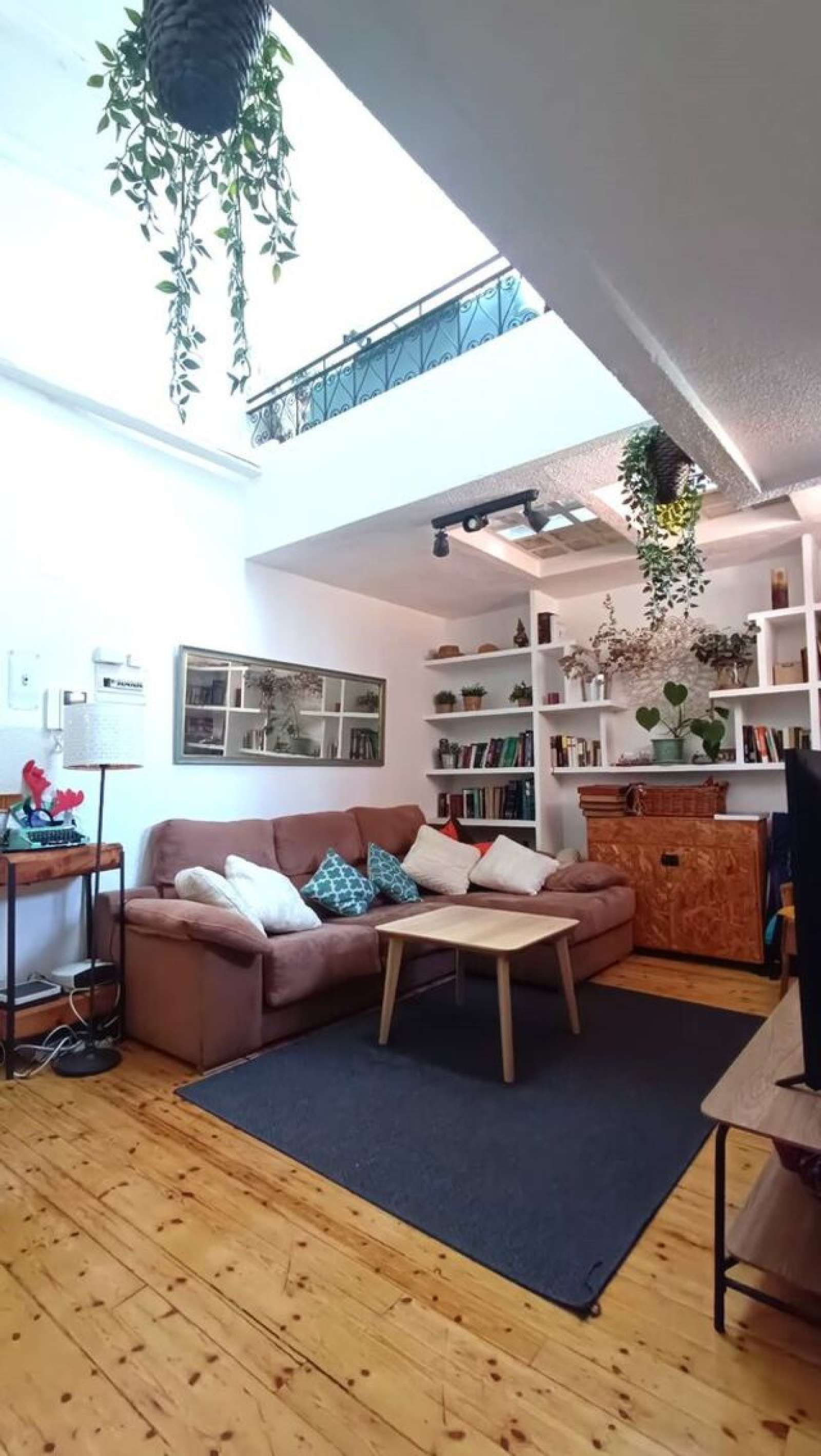 Living room of Apartment to share in  Madrid Capital  with Air Conditioner, Terrace and Furnished