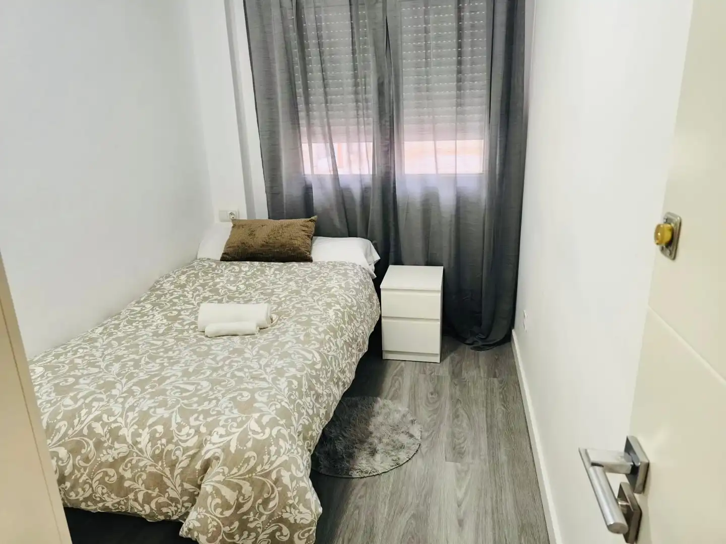 Schlafzimmer von Wohnung zur Miete in Águilas mit Möbliert und Balkon