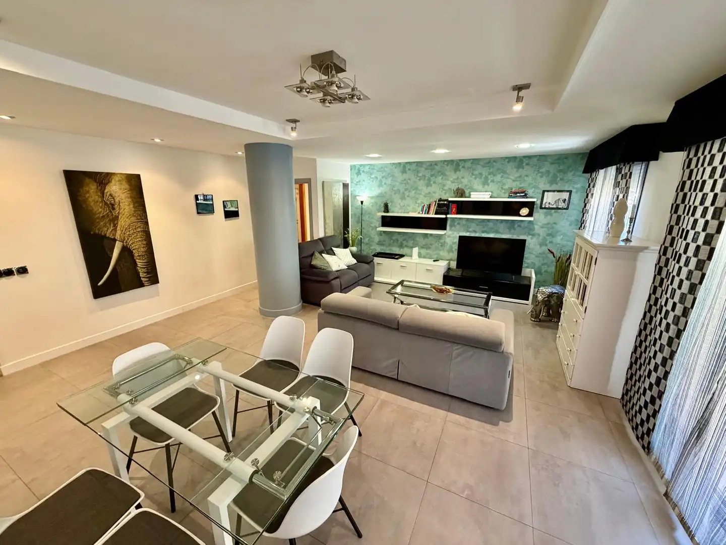 Sala de estar de Dúplex en venta en Rivas-Vaciamadrid con Aire acondicionado, Calefacción y Parquet