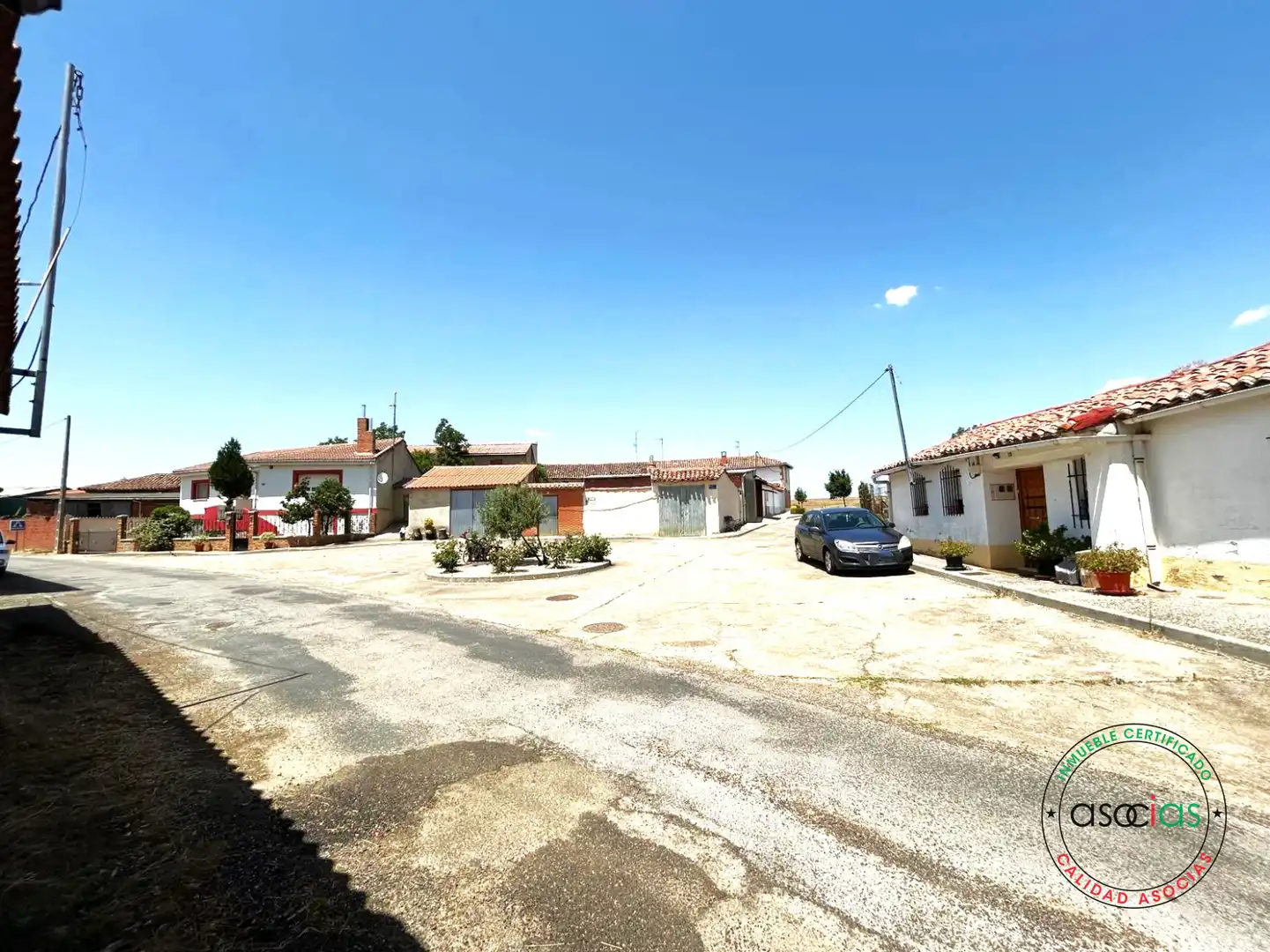 Exterior view of Detached homes for sale in Sahagún  with Heating, Private garden and Storage room