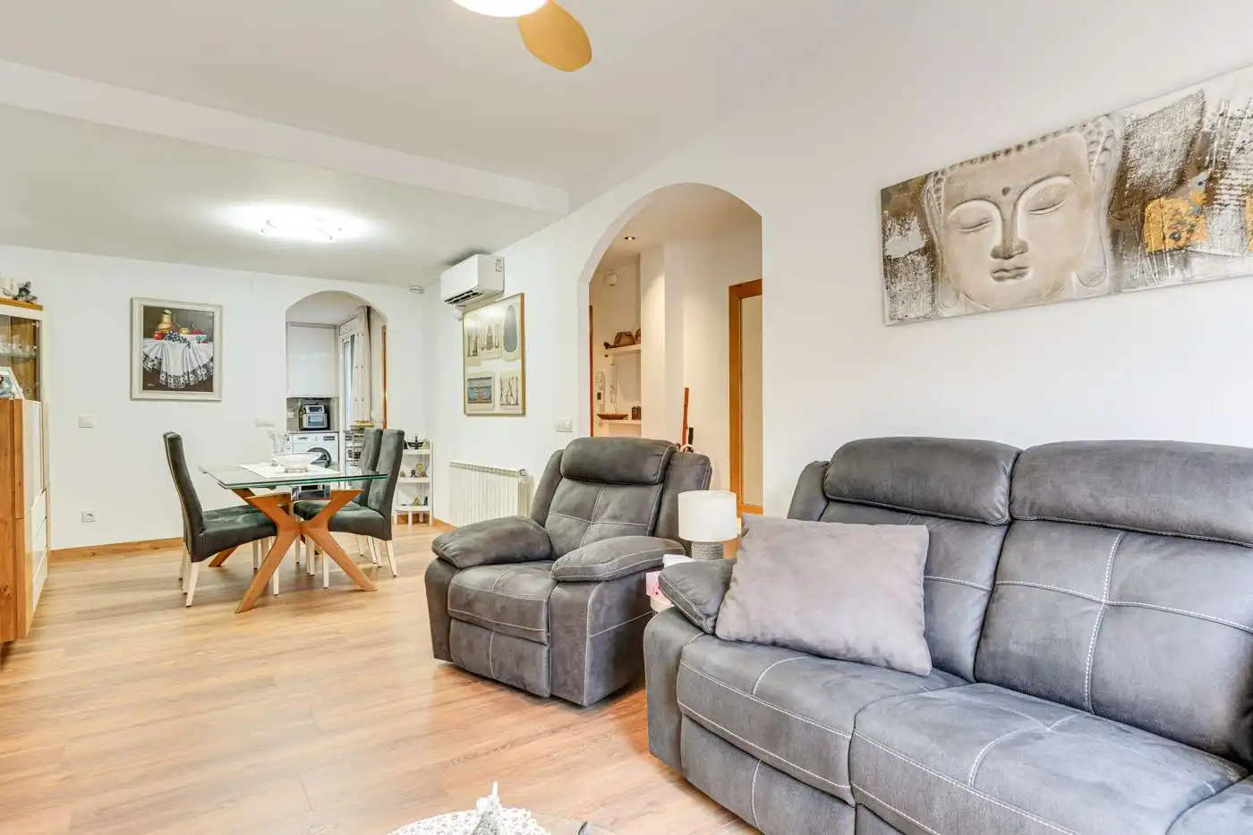 Sala d'estar de Pis en venda en Malgrat de Mar amb Aire condicionat, Terrassa i Moblat