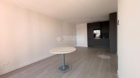 Foto 3 de Piso en venta en Palos de Moguer, Madrid Capital