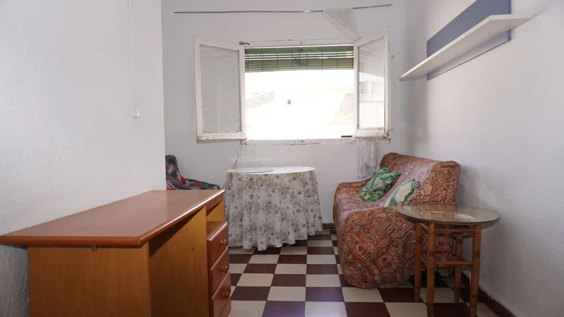 Dormitori de Casa adosada en venda en Motril amb Terrassa i Moblat