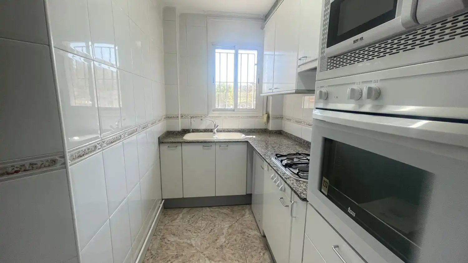 Planta baja en venta en Calle Lavoisier, La Cogullada