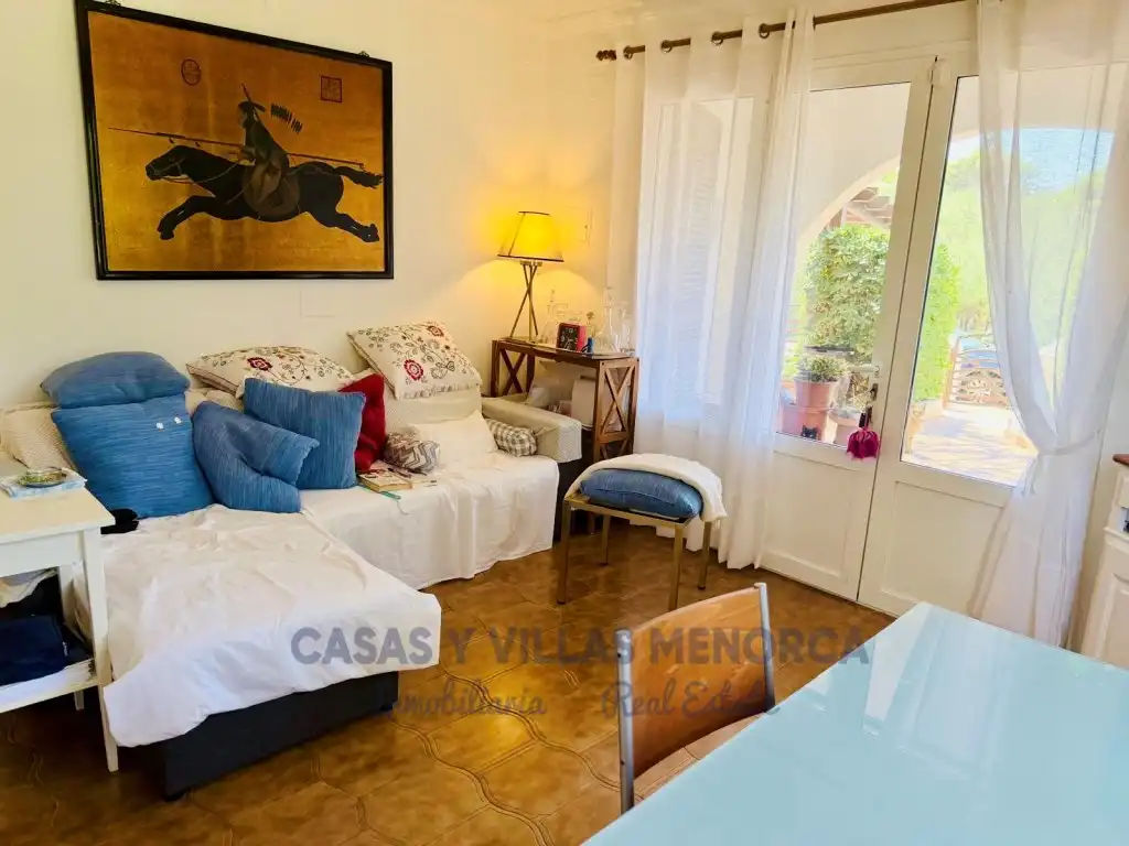 Sala d'estar de Casa adosada en venda en Es Mercadal