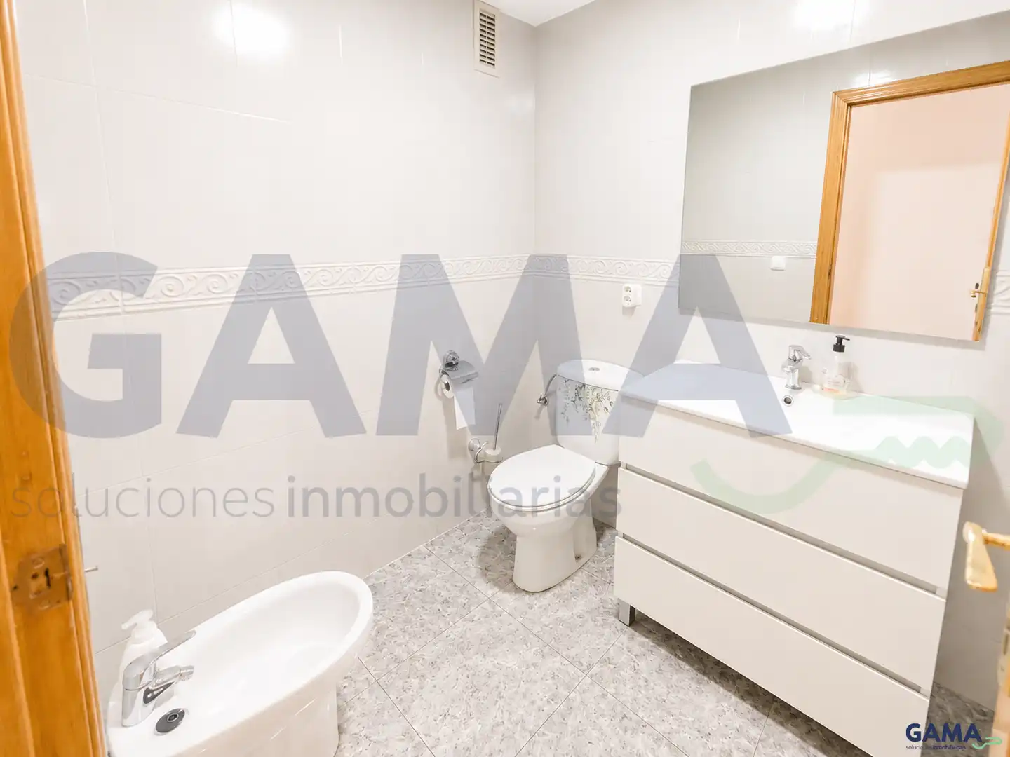 Baño de Piso en venta en Carcaixent con Aire acondicionado y Trastero