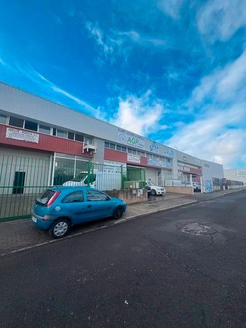 Vista exterior de Nau industrial de lloguer en Aljaraque amb Calefacció i Alarma